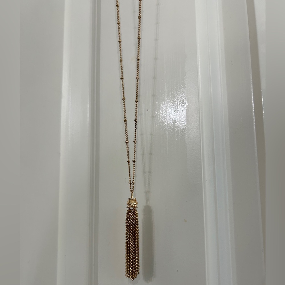 Vintage Gold Tone Tassel Necklace on a beautiful long chain. Statement piece! - Picture 6 of 6